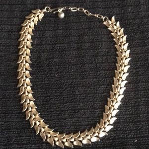 gold tone metal. 16 inch.